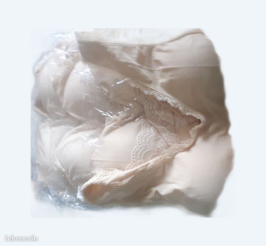 Brassière (image 1)