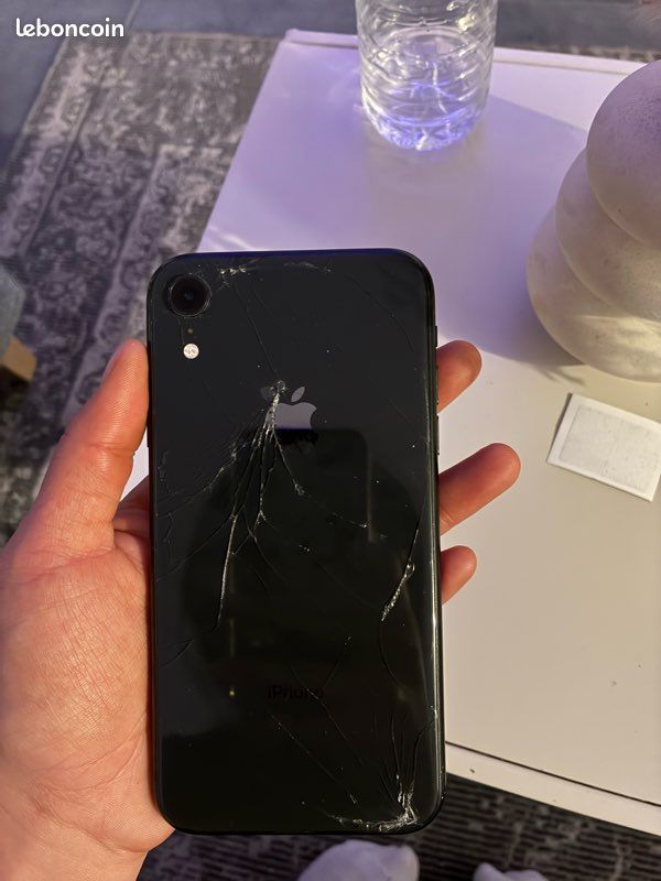 IPhone XR (image 2)