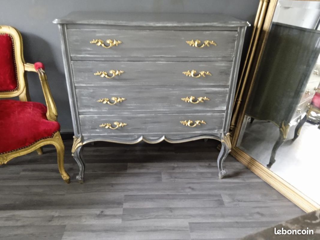 Commode patinée style Louis XV (image 10)