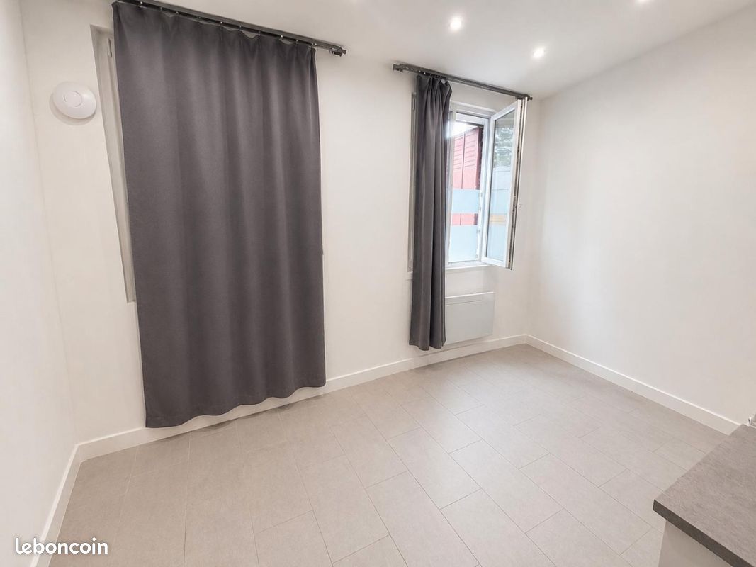 Appartement 1 pièce 18 m² · à Aubervilliers · 18 m² · 660 €/mois