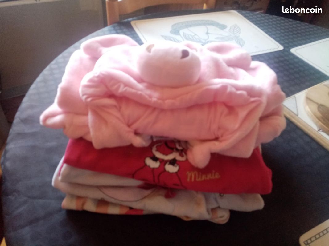 Lot Vetements bébé disney 18 mois fille (image 15)