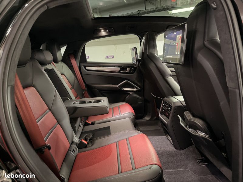 Porsche CAYENNE COUPE (9YB) 4.0 V8 680CH TURBO S E-HYBRID*PCCB*ECRANS ARRIÈRES*20KE d'options (image 6)