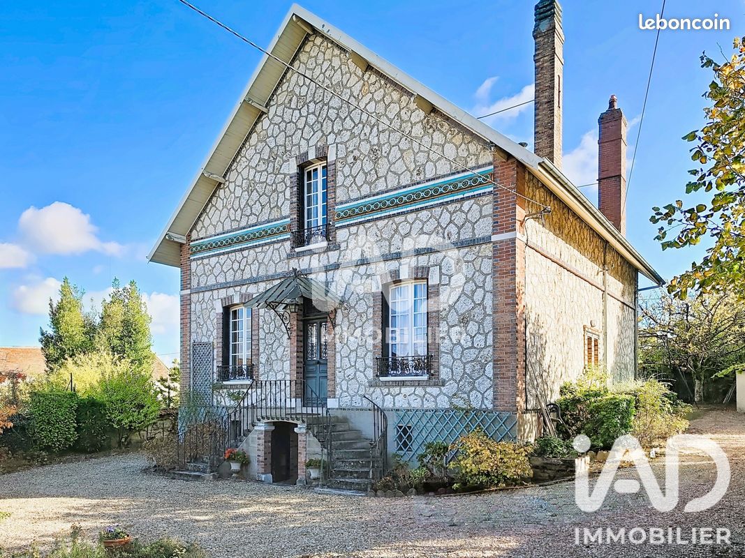 Maison 6 pièces 169 m² · à Pont-sur-Yonne · 169 m² · 249 000 €