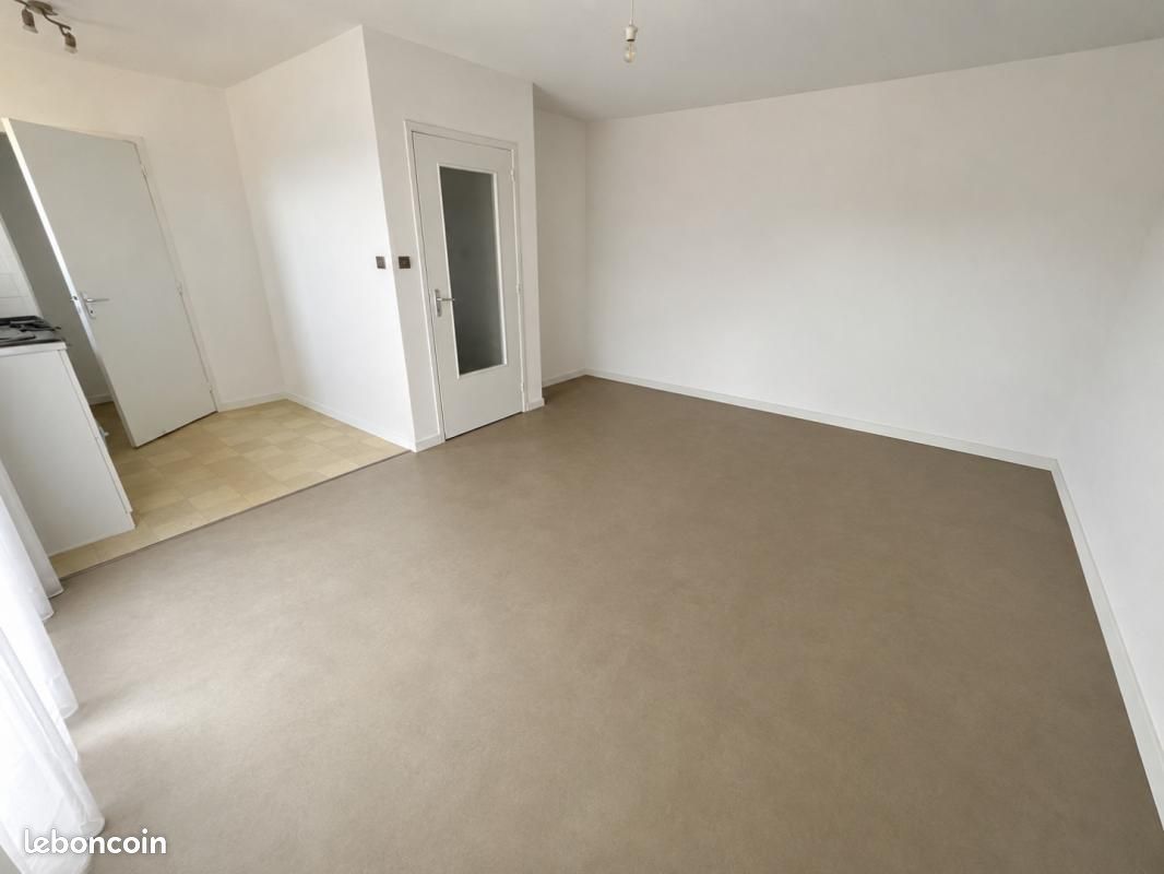 Appartement 1 pièce 36 m² · à Calais · 36 m² · 460 €