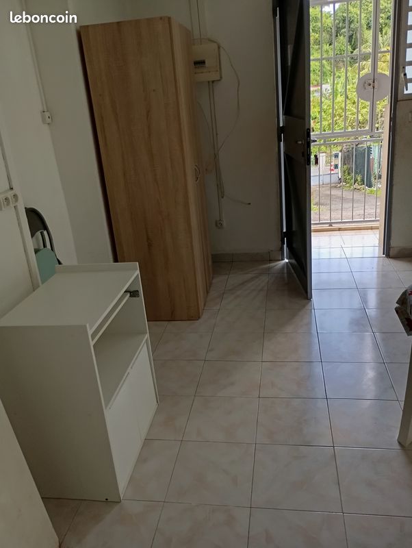 Appartement 1 pièce 23 m² · à Les Abymes · 23 m² · 600 €