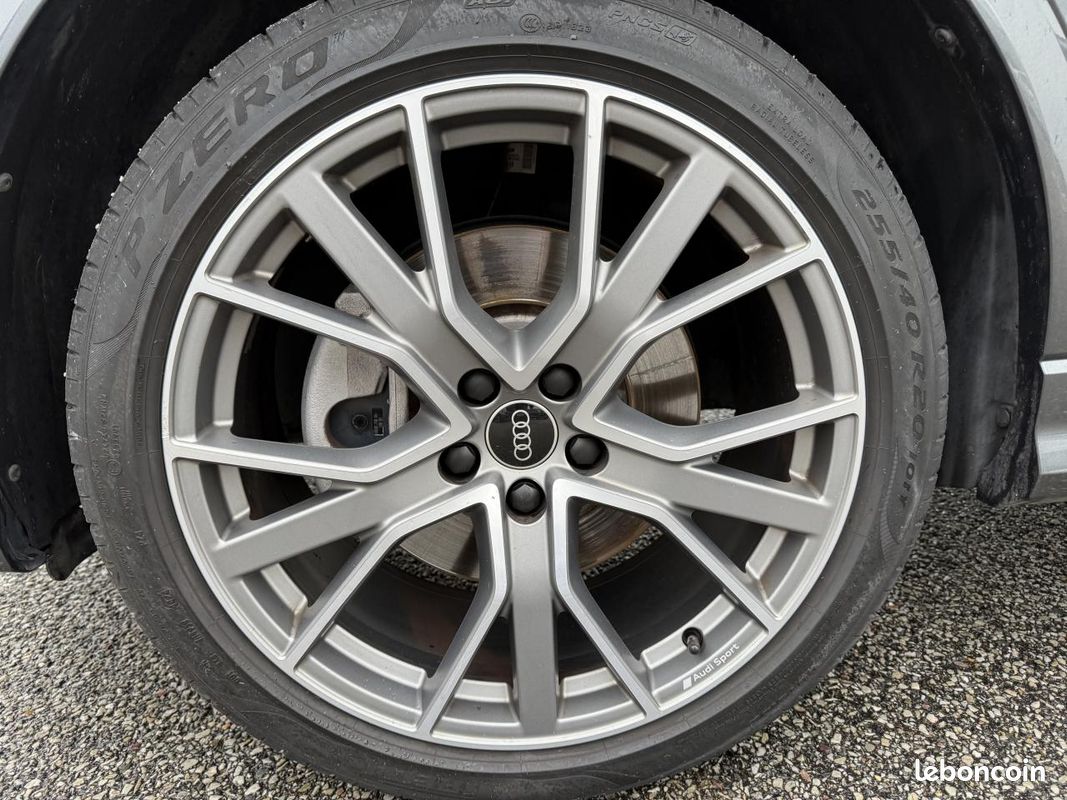 AUDI Q3 45 TFSIe 245 ch S tronic 6 S line (image 9)