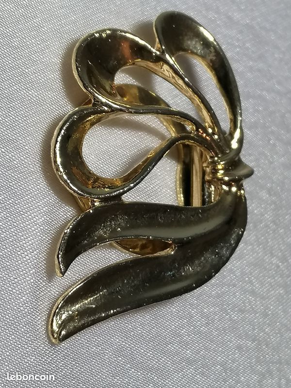 Broche Chanel 1980 - En vente sur