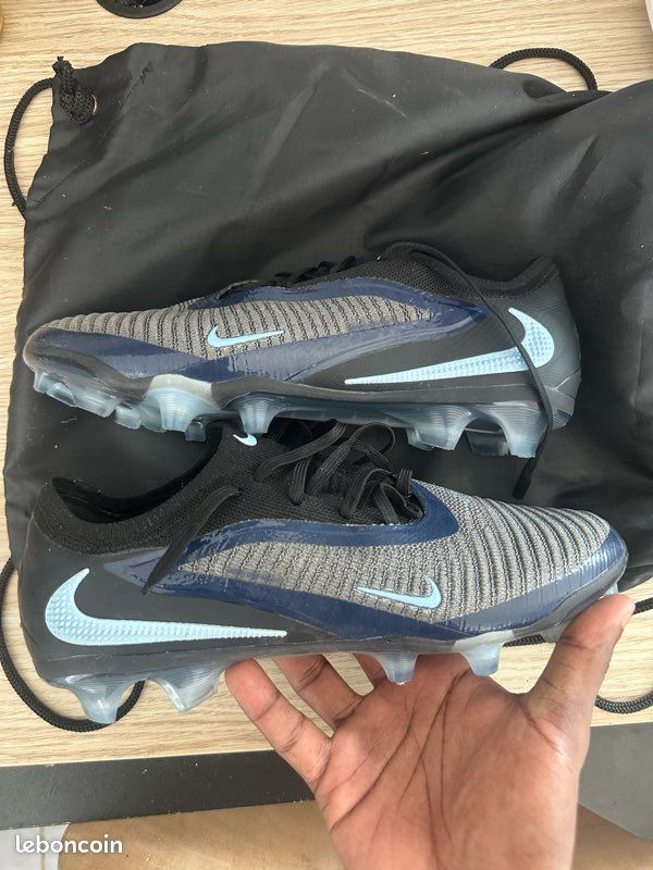 Crampons foot (image 1)