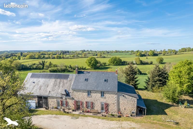 Maison 9 pièces 277 m² · à Aigurande · 277 m² · 244 000 €