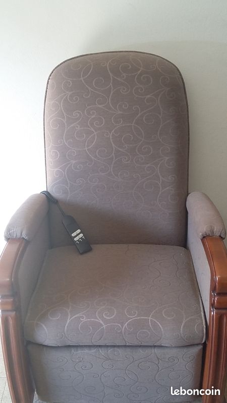 Vends fauteuil releveur ELECTRIQUE beige (image 2)