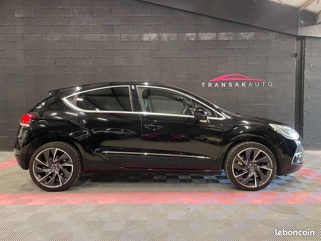 CITROËN DS4 1.6 THP 200 ch SPORT CHIC / SIEGES ELEC. CHAUFFANTS A MEMOIRE / RADARS AV/AR (image 9)