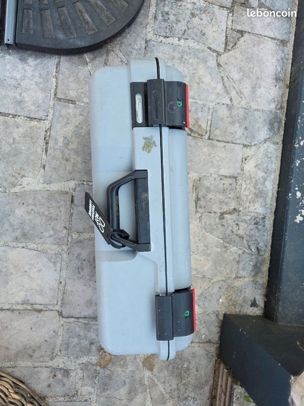 Grande valise rigide (image 1)