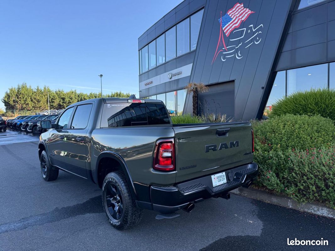 Dodge ram 1500 crew bighorn back country v8 (image 3)