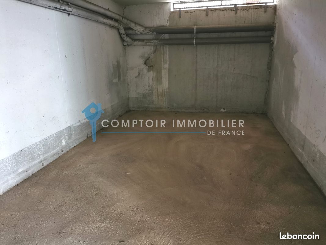 Parking 15 m² · à Montpellier · 15 m² · 100 €/mois