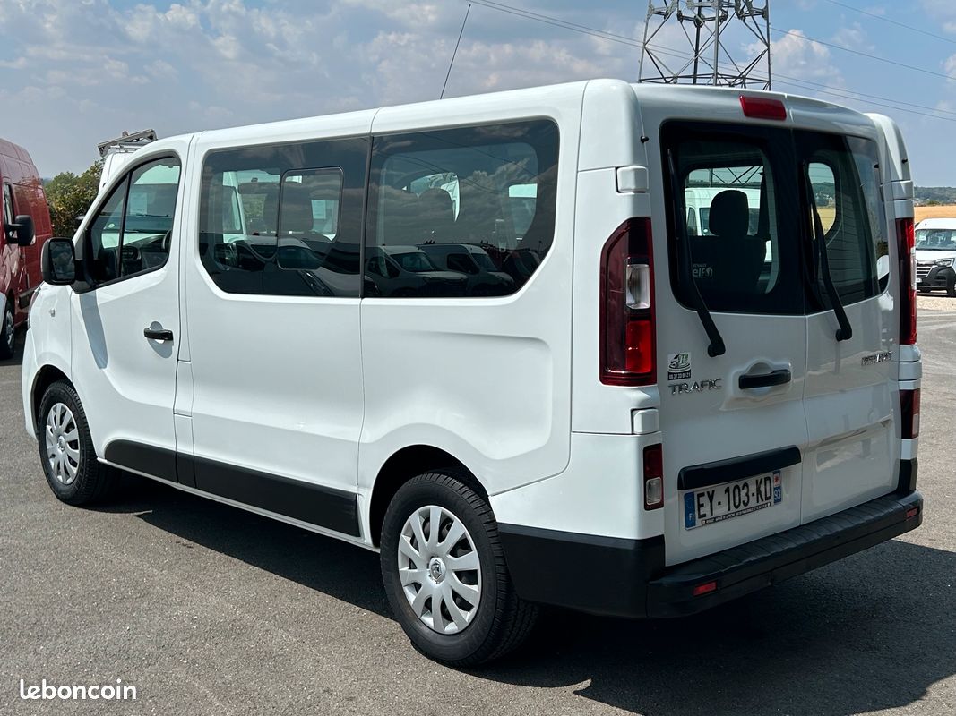 Renault Trafic 1.6 DCI 125ch S&S Fourgon L1H1 COMBI 9 PLACES PACK ZEN S&S (image 3)