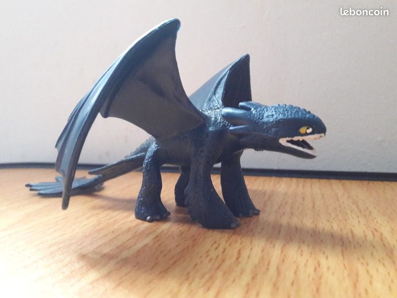 Lot 3 figurines Dragons (image 7)