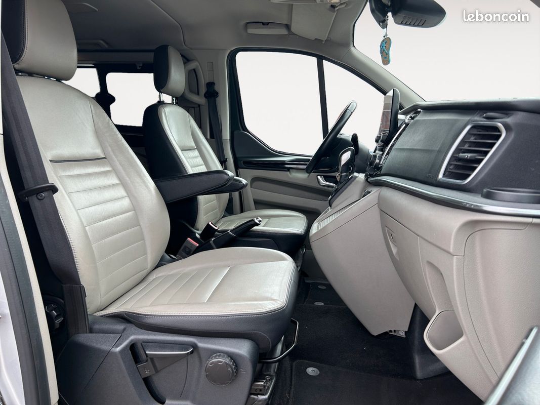 Ford tourneo custom combi 290 2.0 tdci 170 l1h1 bva start-stop - 8 places (image 6)