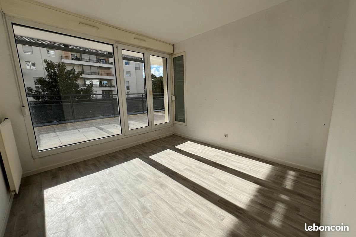 Appartement 6 pièces 131 m² · à Reims · 131 m² · 293 000 €