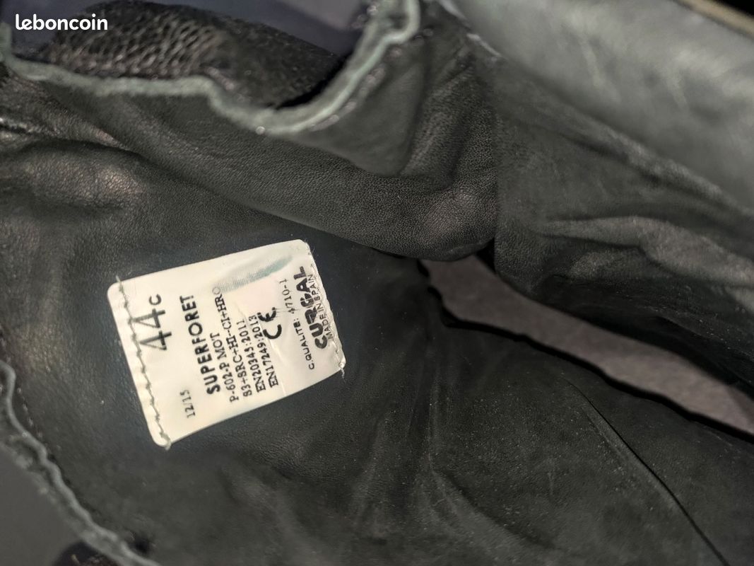 Chaussure sécurité taille 44 (image 3)