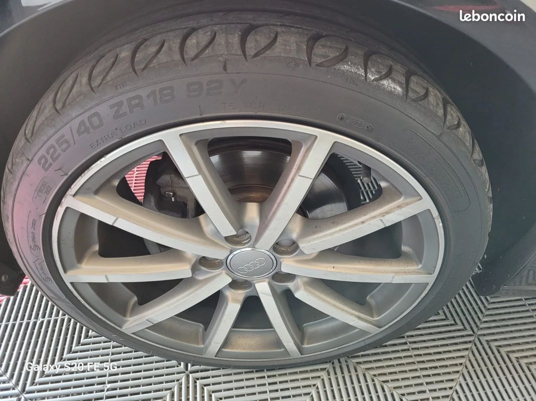 AUDI A3 BERLINE 35 TFSI CoD 150 S tronic 7 Design Luxe + VOLANT SLINE / S-LINE + SIEGES CUIR + ATTELAGE + ENTRETIEN AUDI (image 32)