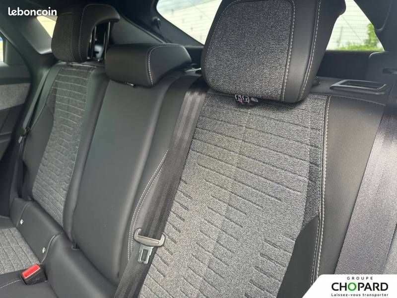 Peugeot 3008 Hybrid 136 e-DCS6 Allure (image 19)