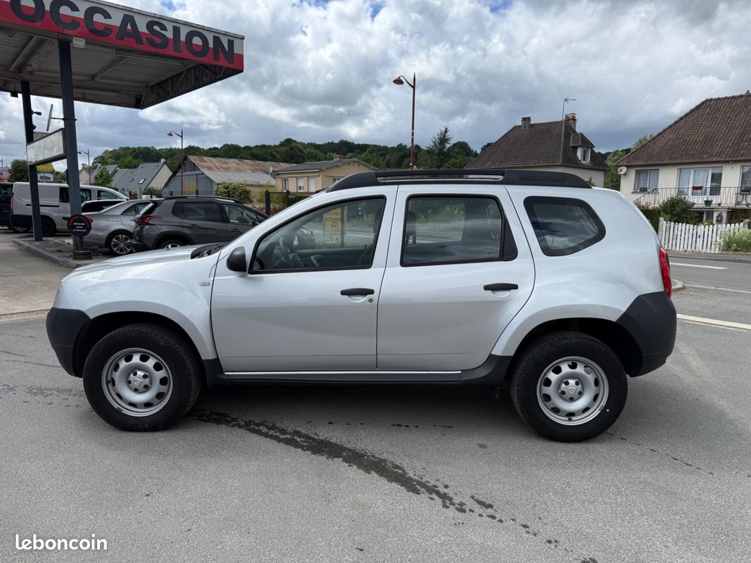DACIA DUSTER 1.5dci 90 1ere main excellent etat faible kilometrage (image 4)
