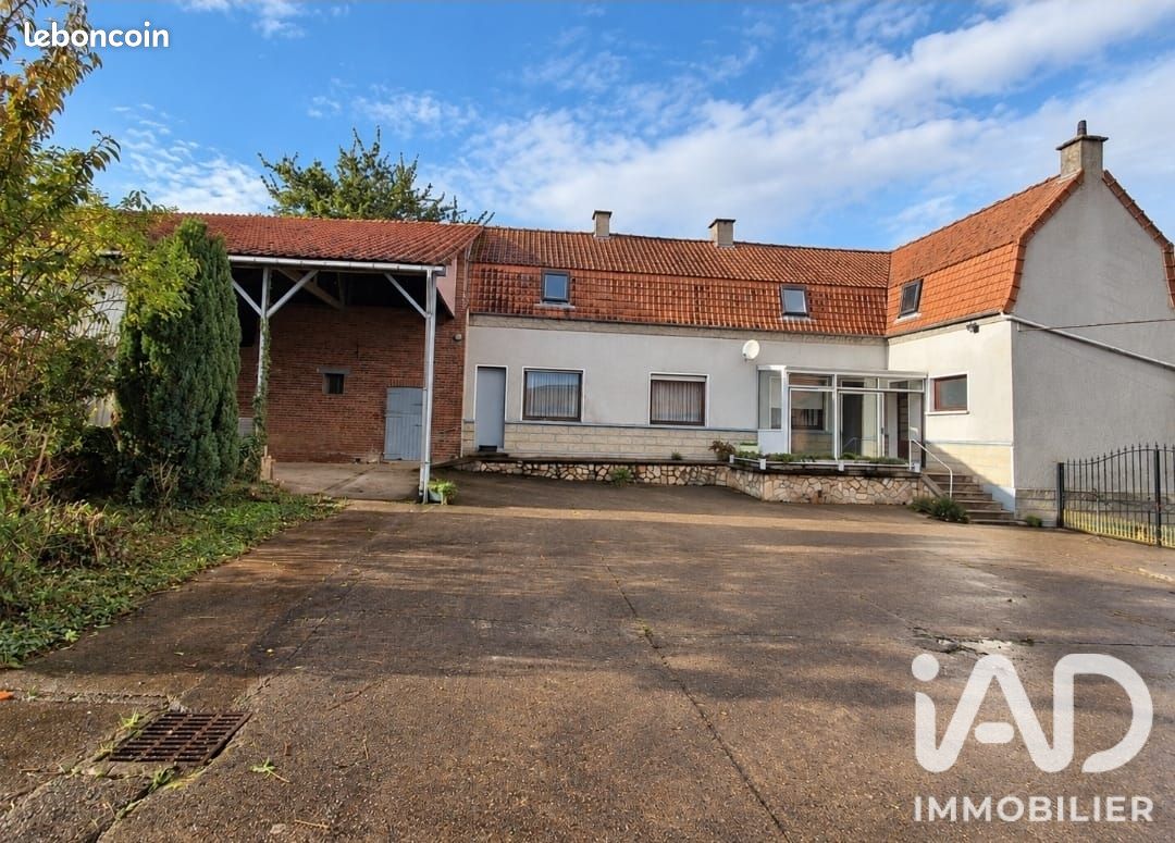 Maison 11 pièces 152 m² · à Bellinghem · 152 m² · 169 500 €