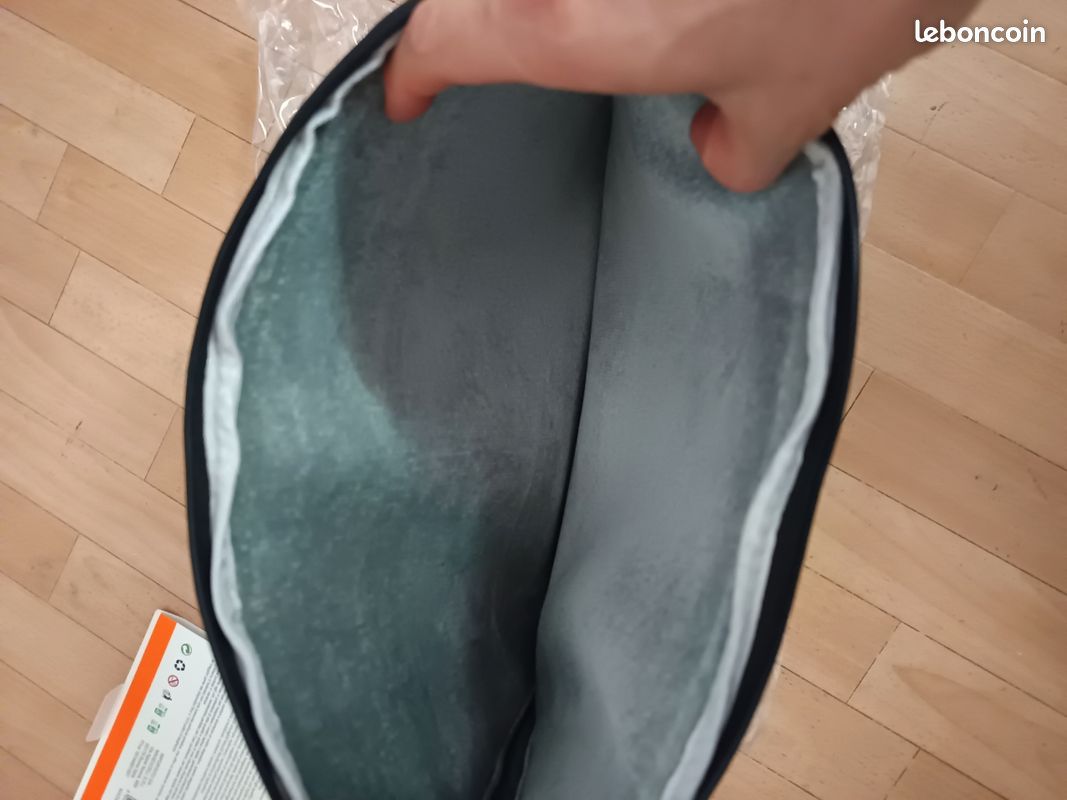 Housse imperméable et Anti choc Pour PC Portable et tablette 15,6 pouces (image 8)