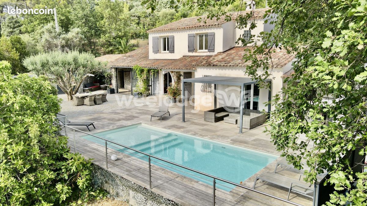 Maison 8 pièces 169 m² · à Tourrettes · 169 m² · 899 000 €