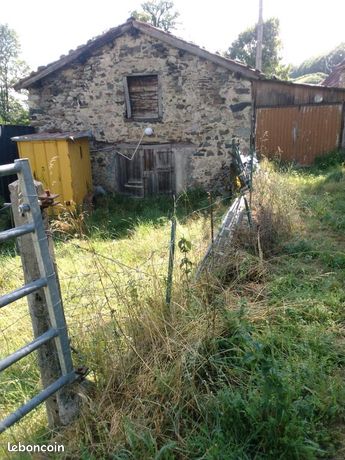 Terrain grange exploitation agricole