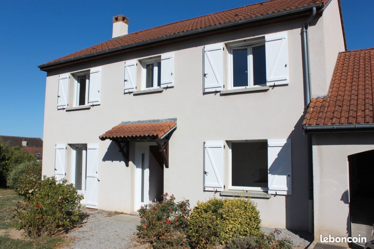 Maison 8 pièces 128 m² · à Montluçon · 128 m² · 199 000 €