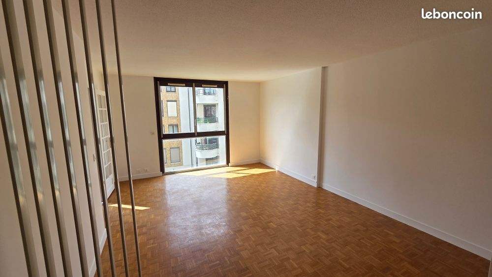 Appartement 1 pièce 33 m² · à Clamart · 33 m² · 750 €