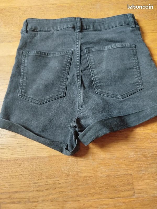 Short fille H&M taille 34 Vêtements
