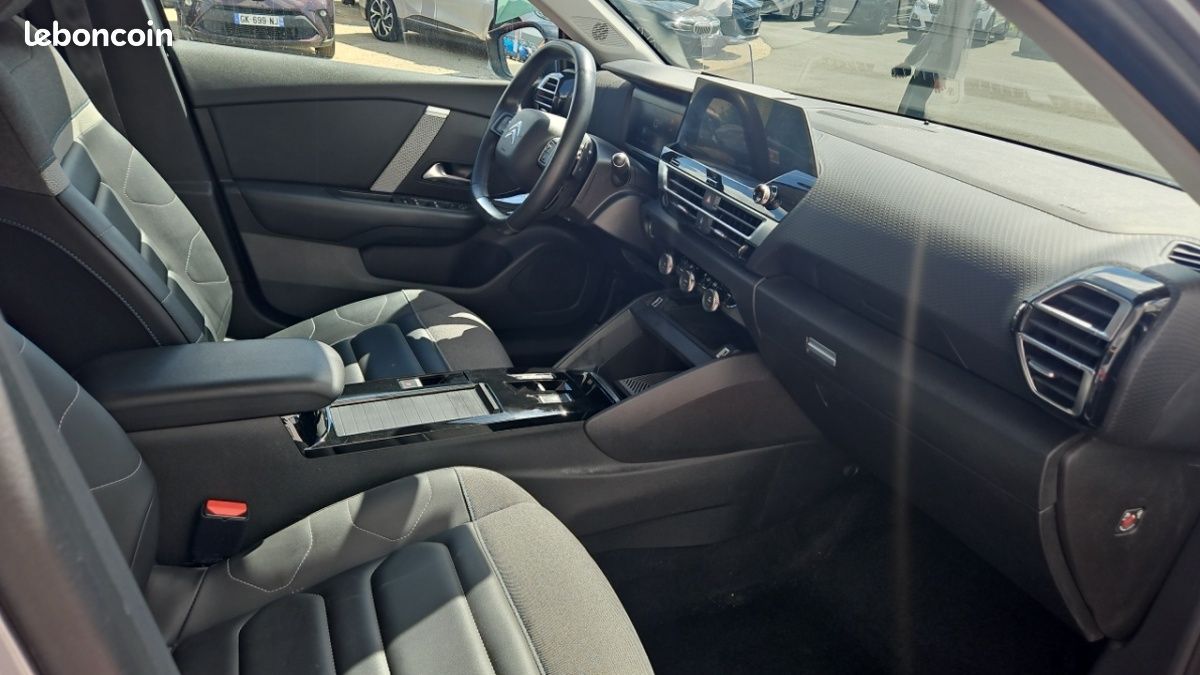 Citroën C4 PURETECH 130 SS EAT8 SHINE (image 23)