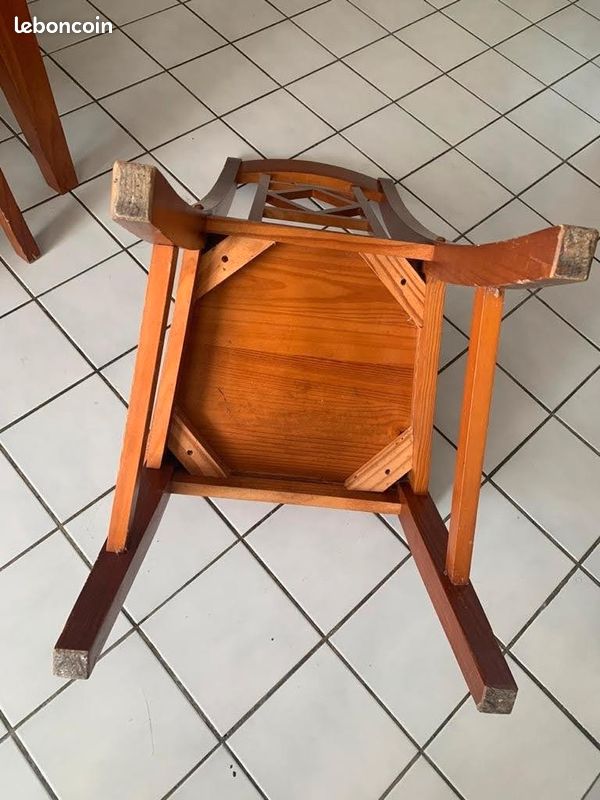 Une Table + 4 chaises (image 5)