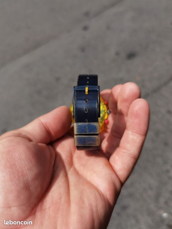 Montre Swatch Chrono Grand Prix.

Bon état général prévoir un changement de bracelet.

Juste changer la pile.

Belle montre pour collectionneurs ou amateurs.

Emballage soigné (image 5)