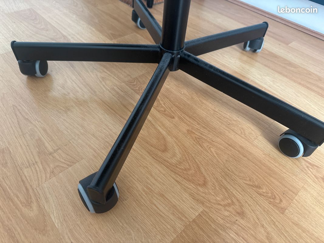 Chaise de bureau noire Ikea pivotante - Très bon état - Paris 18 (image 5)
