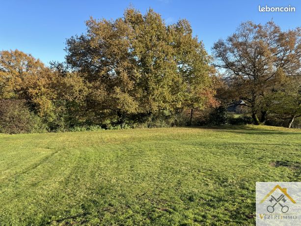 Terrain 2500 m² Allassac