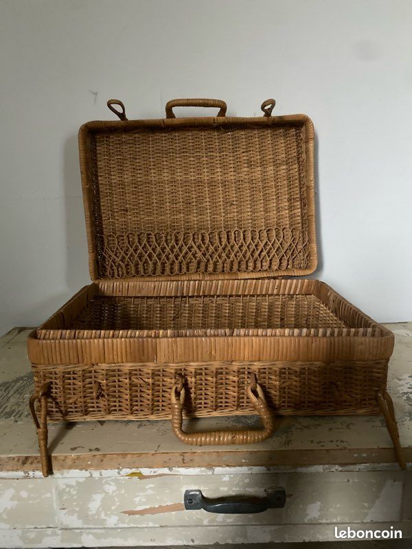 ANCIENNE VALISE EN rotin tressé EUR 15,00 - FR