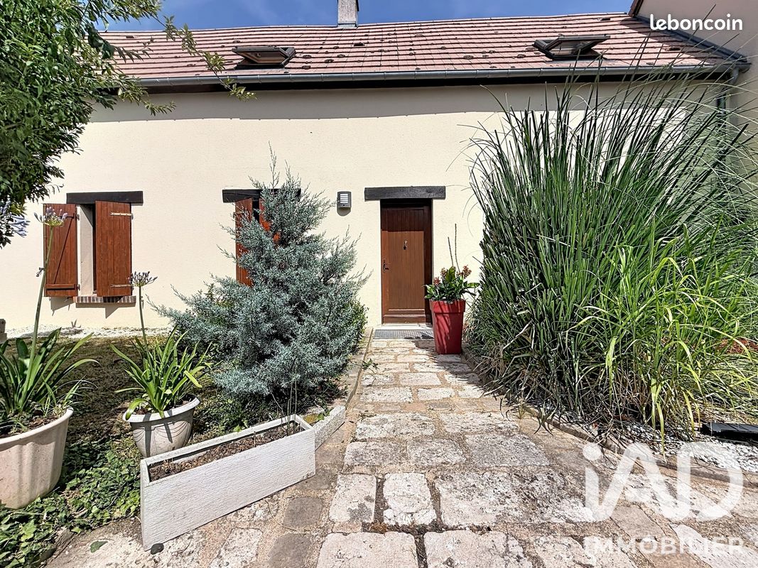 Maison 6 pièces 142 m² · à Dammarie · 142 m² · 279 400 €
