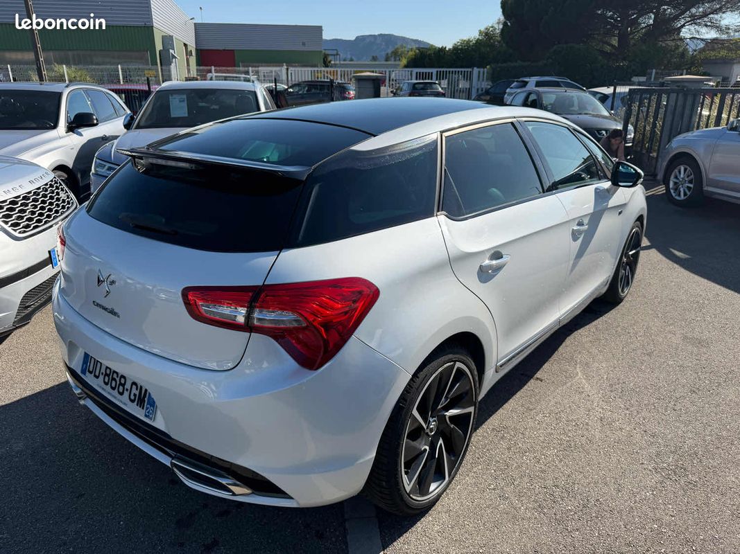 Citroen ds5 hybrid4 2.0 hdi 163ch 4x4 so chic etg fulls options garantie (image 3)