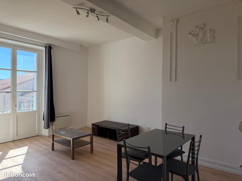 Appartement 2 pièces 38 m² · à Riom · 38 m² · 550 €/mois