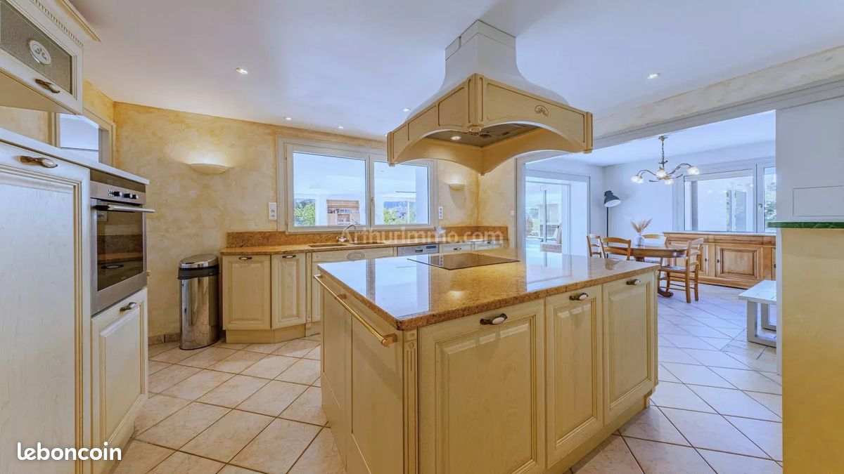 Maison 7 pièces 325 m² (image 19)