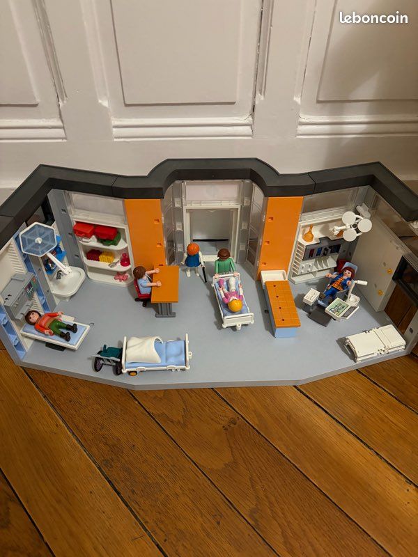 Hôpital playmobil (image 1)