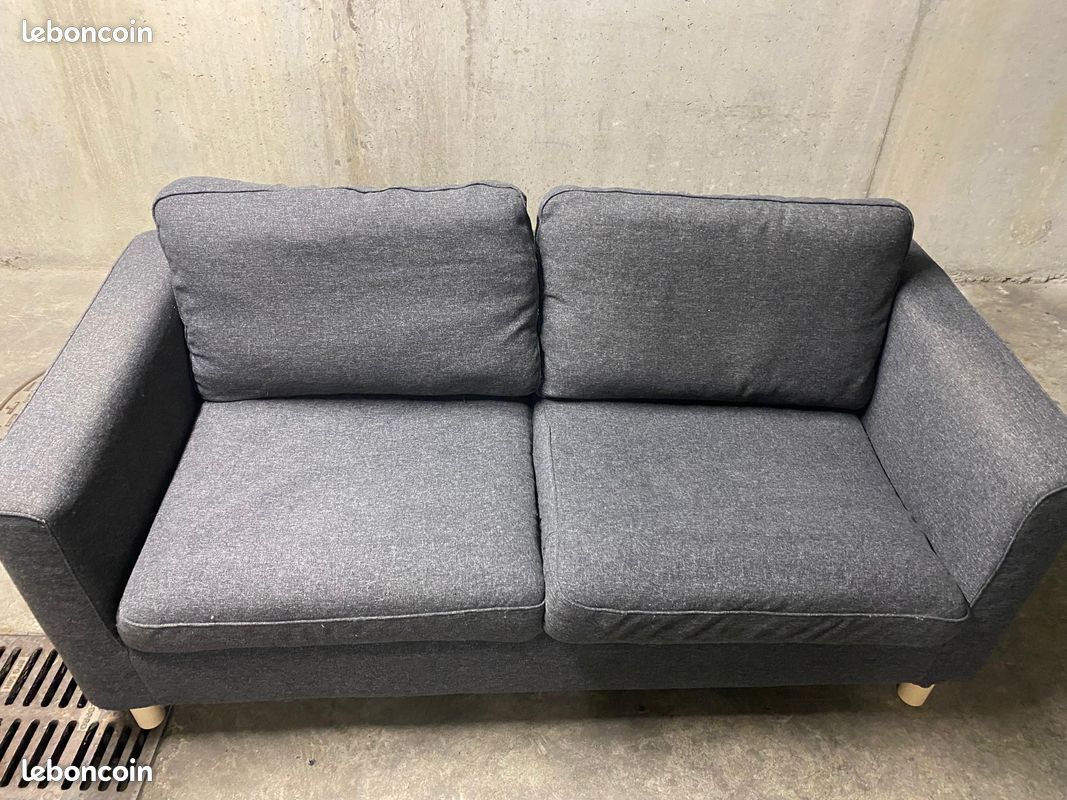 Canapé IKEA Fixe 2 Places Gris - Tissu Moderne - état Neuf - 2020