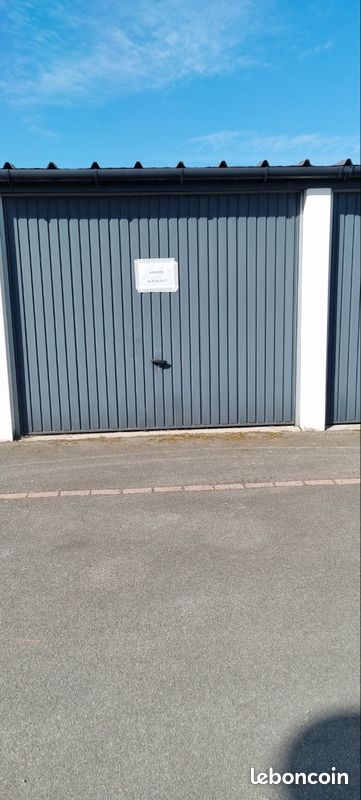 Garage fermé/box · à La Bassée · 14 800 €