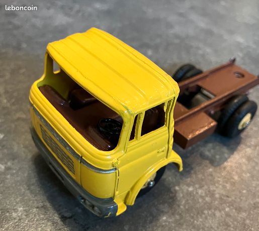 NOREV CL6912 Escala 1/43 BERLIET GAK TRUCK SIROP DE COMPTOIRS FRANCAIS 1960 RED
