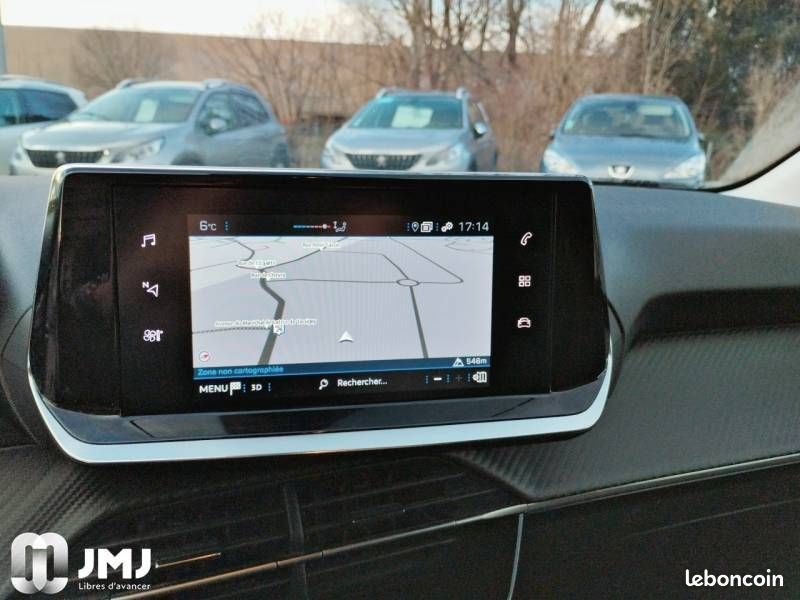 Peugeot 208 PureTech 100 S&S BVM6 Style (image 9)