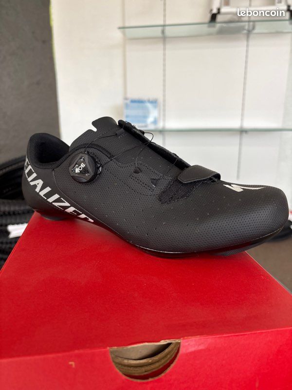 Cycling Shoes Online | Buy Women's Athletic Shoes | Guadeloupe