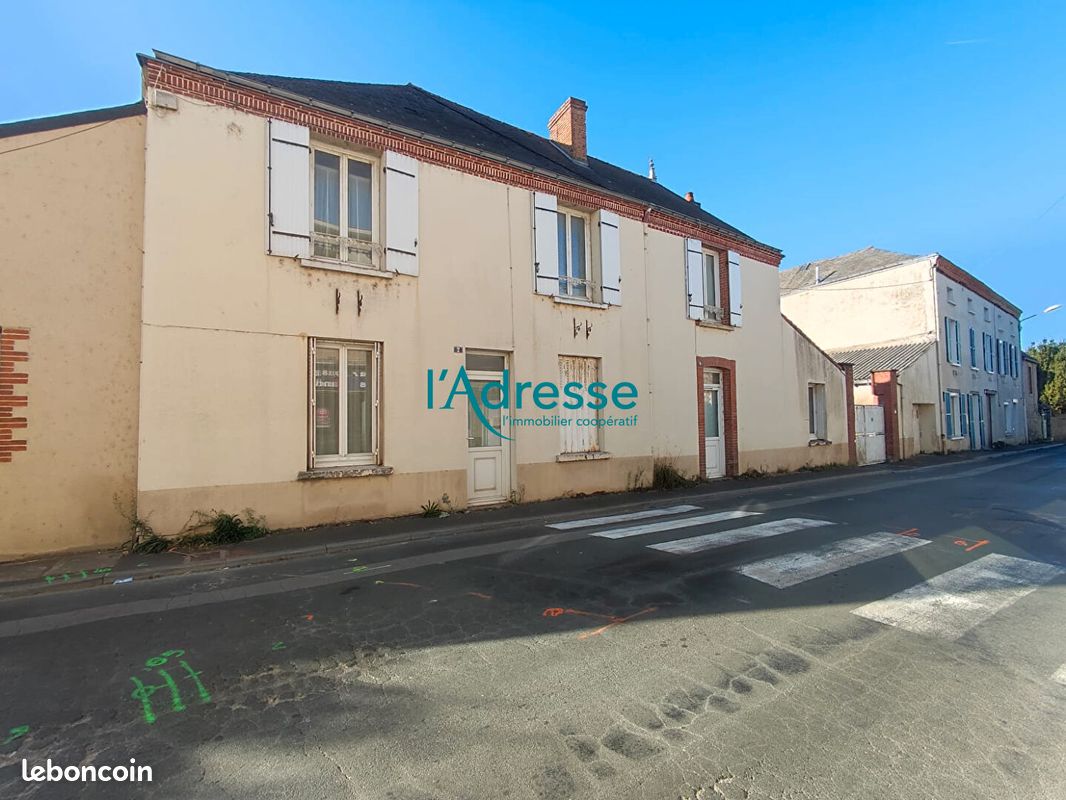 Maison 10 pièces 194 m² · à Montrevault-sur-Èvre · 194 m² · 168 490 €